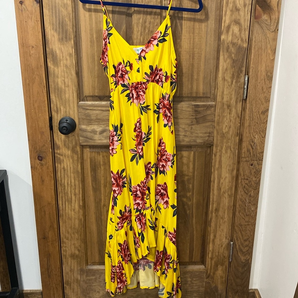 Fun, Lightweight Floral Pattern Tropical Dress